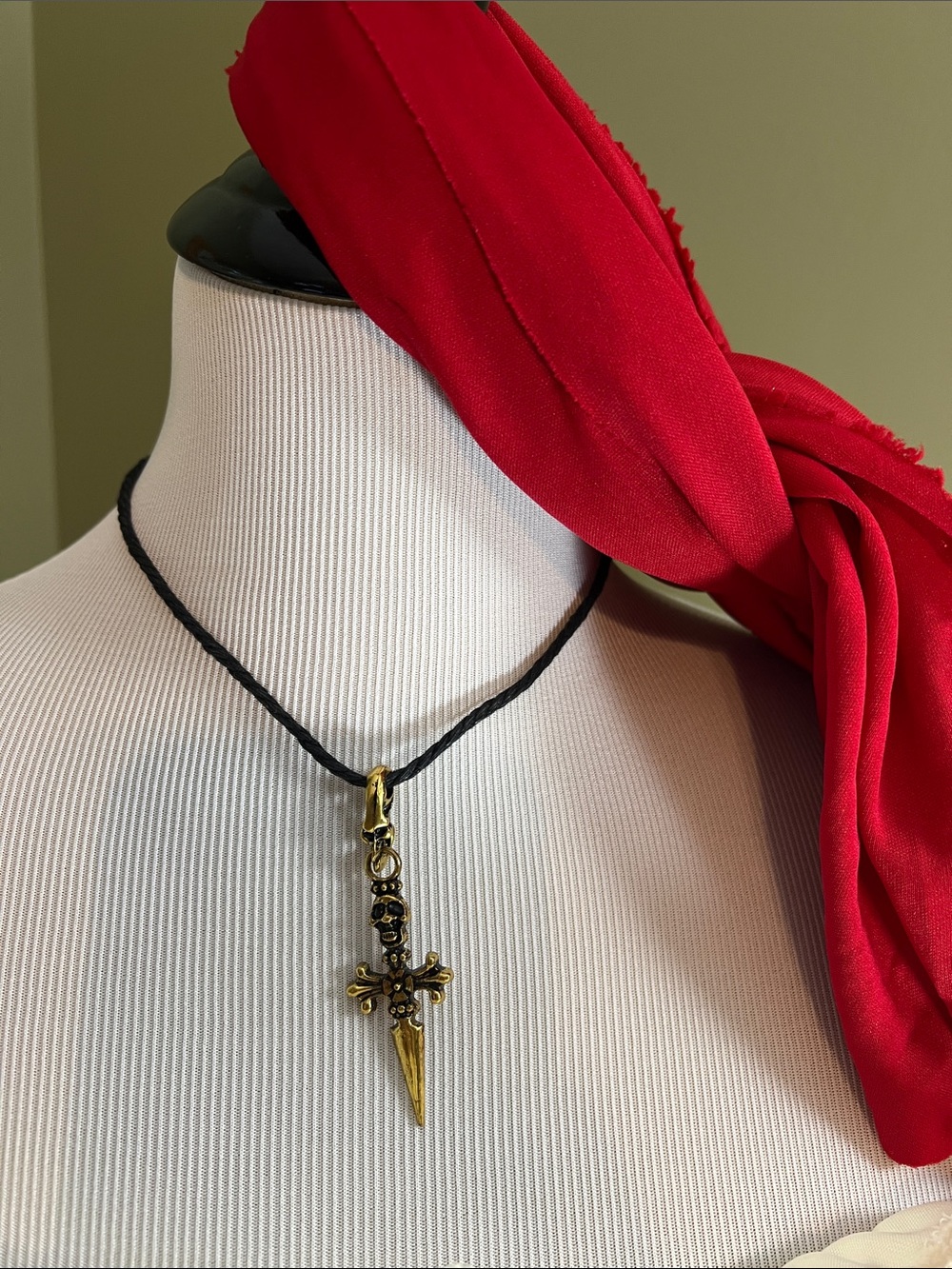Women’s Pirate Wench Costume - Picture 2 of 6